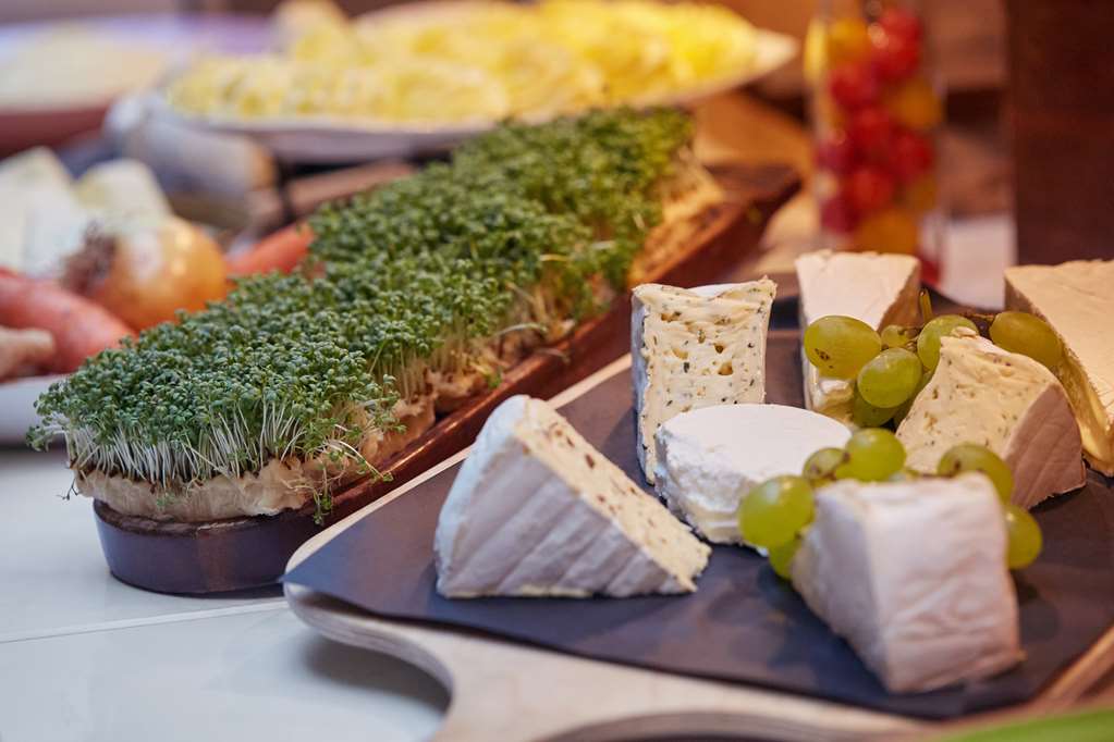 Scandic Berlin Potsdamer Platz restaurant breakfast cheese detail