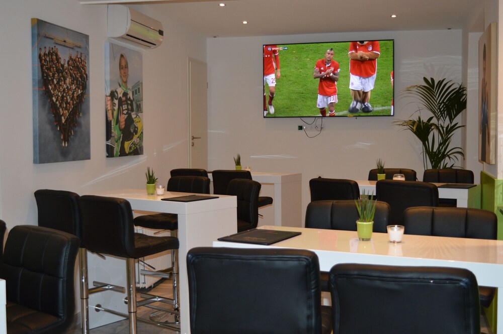 Sports Bar