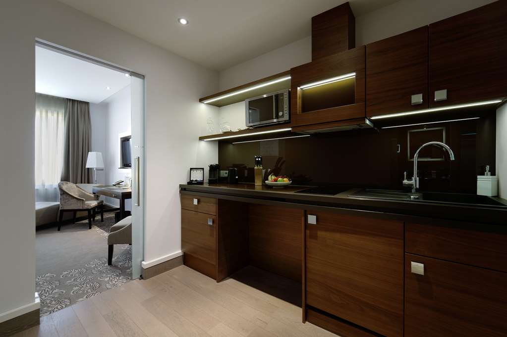 Guest room