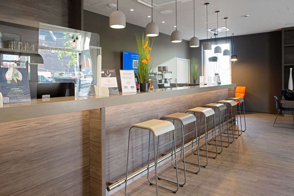 Lobby Bar