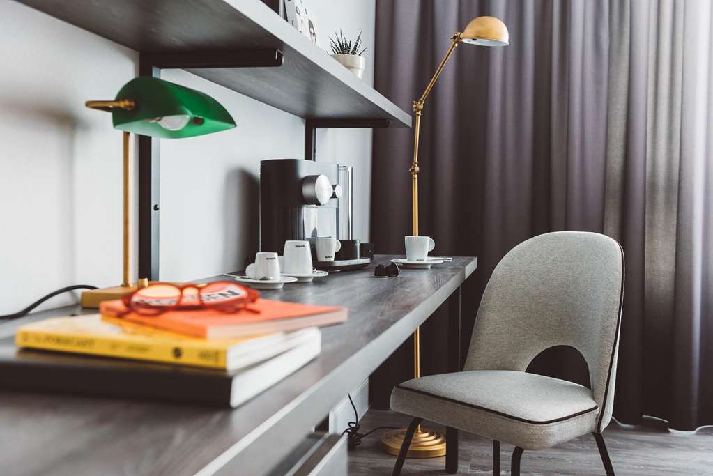 Guest room