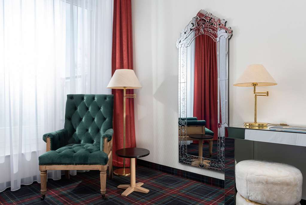 Guest room