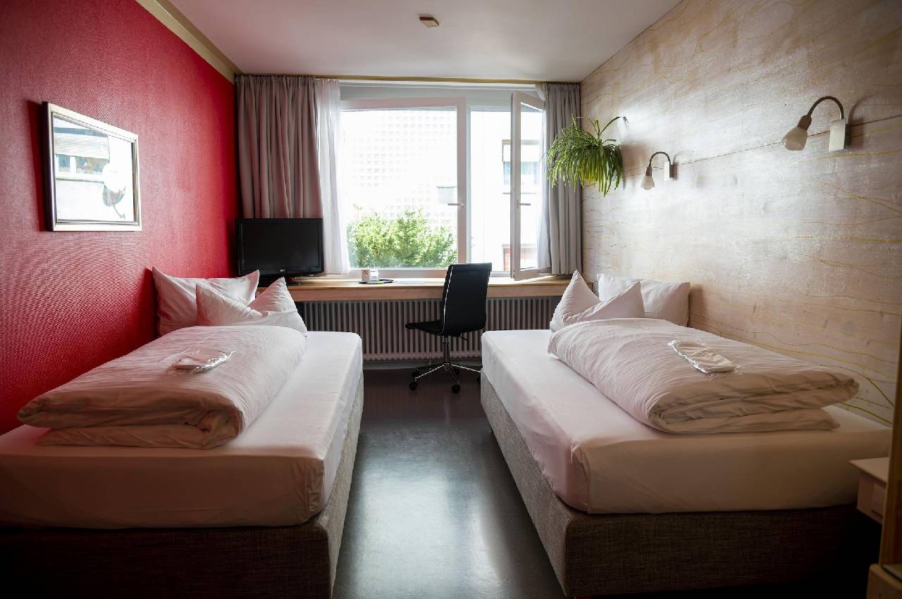 Guest room