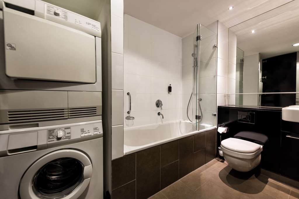 adina apartment hotel frankfurt neue oper one bedroom apartment bahroom