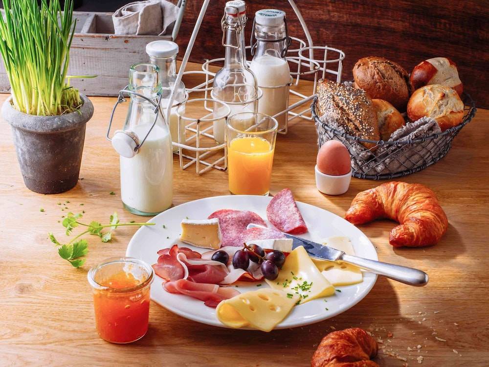 Breakfast meal