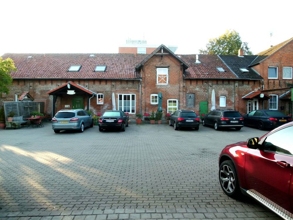 Primary image