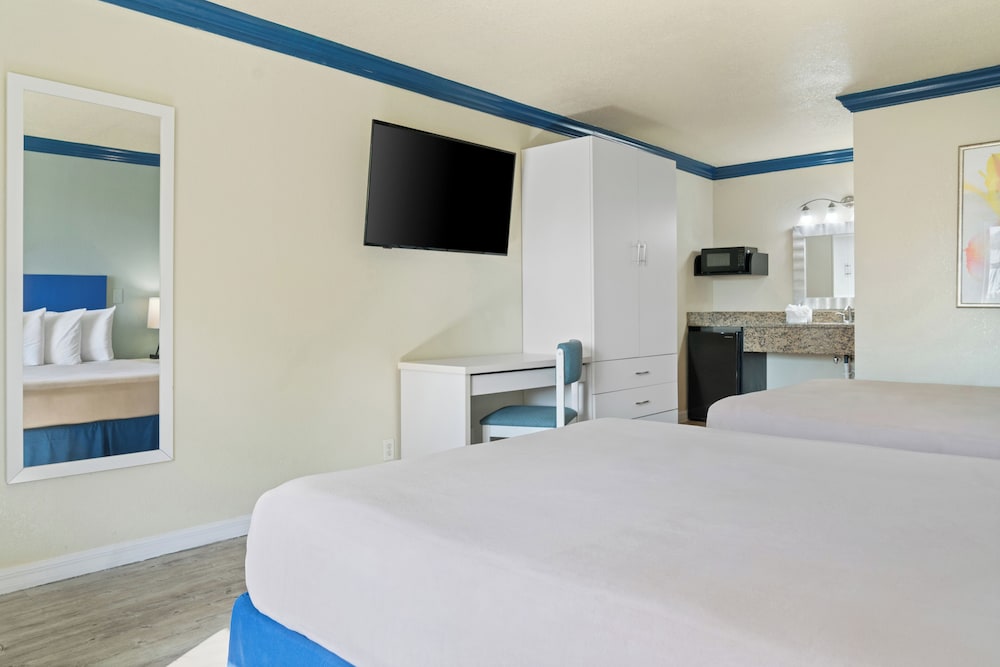 SUNSOL International Drive - featured photo