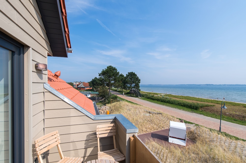 Beach/ocean view