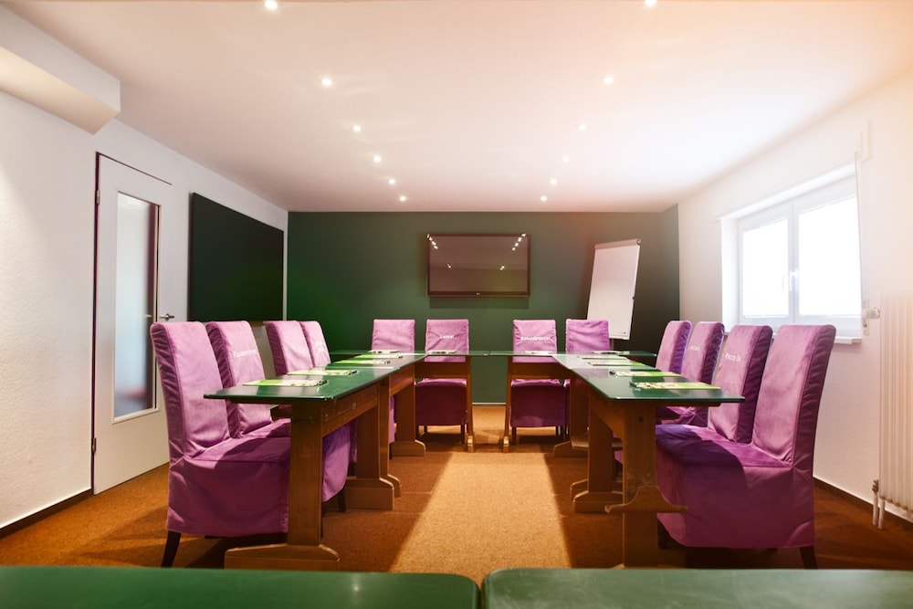 Meeting facility