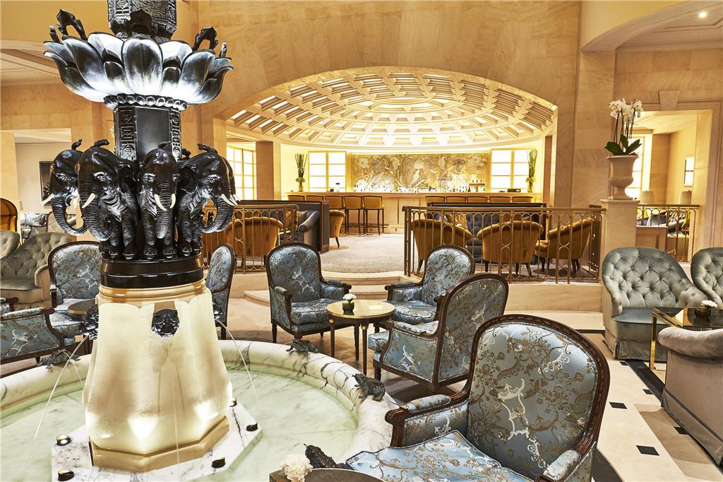 Lobby Bar