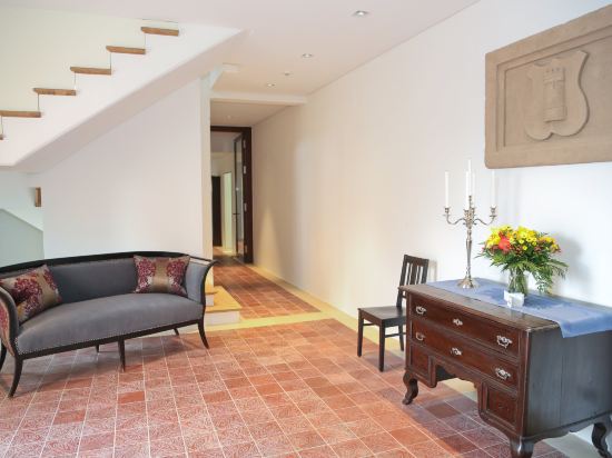 Hotel Interior/Public Areas