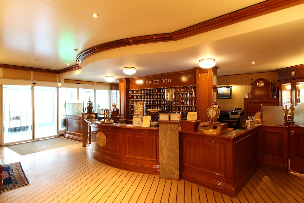 Reception hall