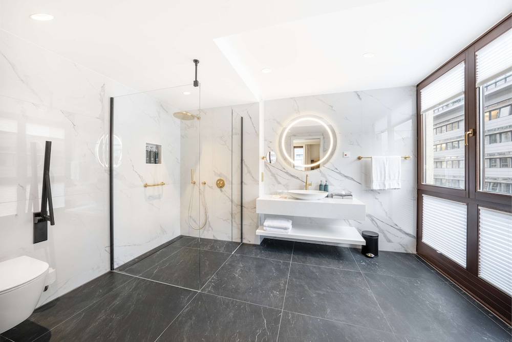 Bathroom shower