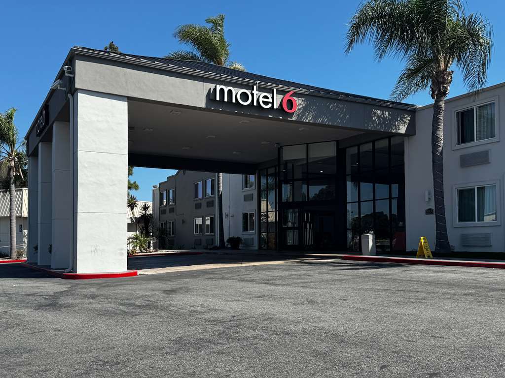 Studio 6 Suites Carson CA - photo 3