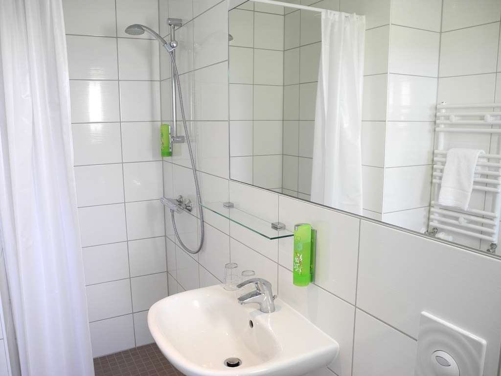 Bathroom_TOP EMBRACE HotelSportforum Rostock