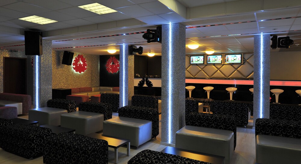 Hotel Lounge