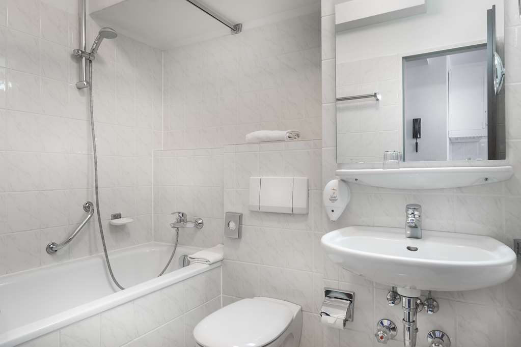 Bathroom TOP acora Hotel Bochum