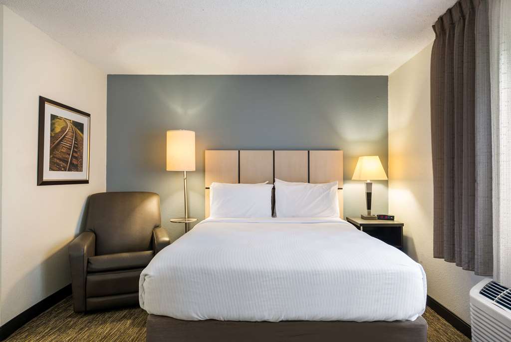 Sonesta Simply Suites Hampton - photo 5