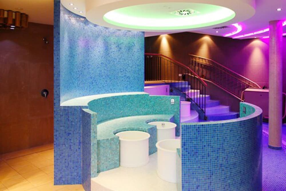 Steam room