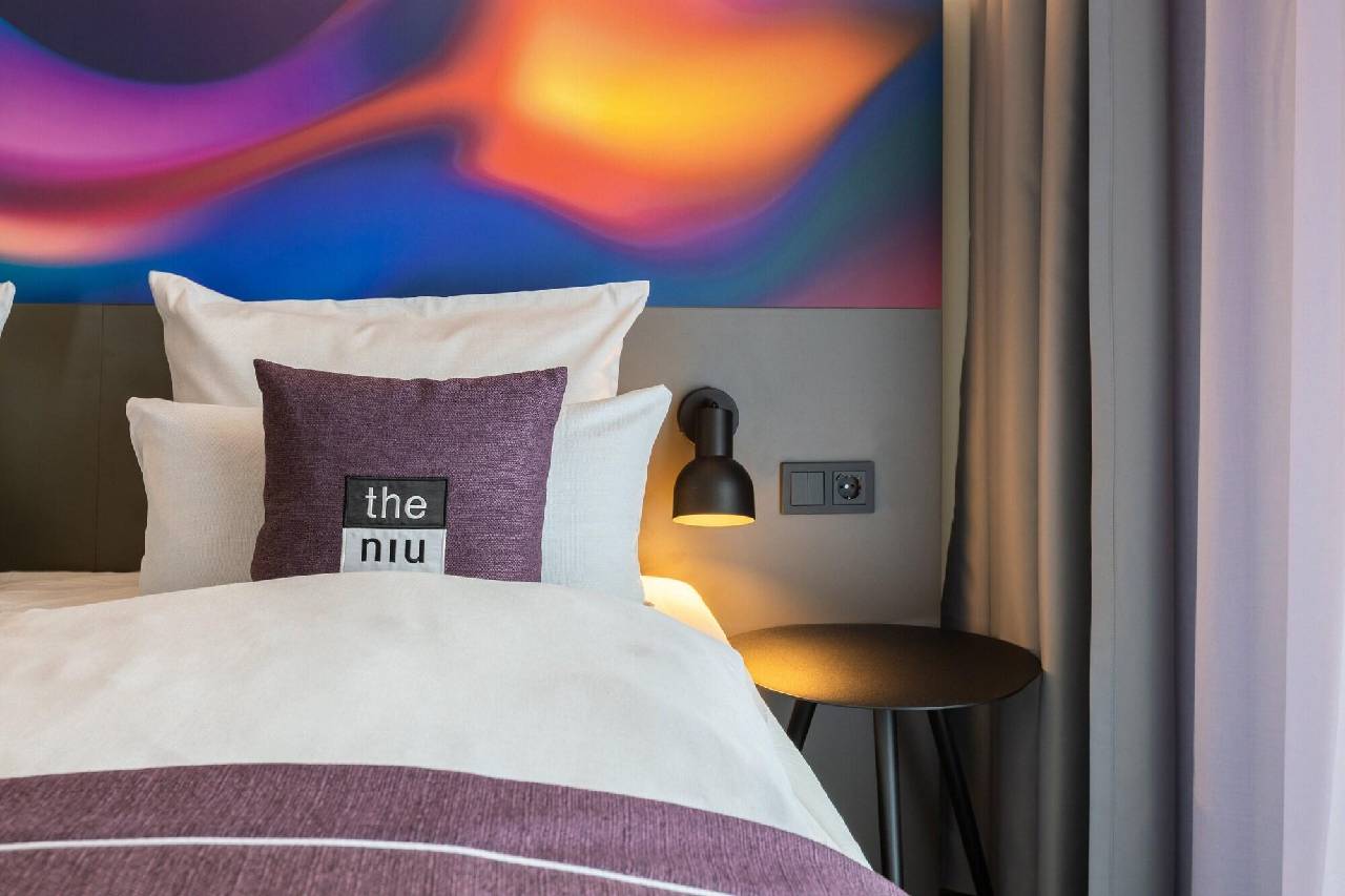 Guest room