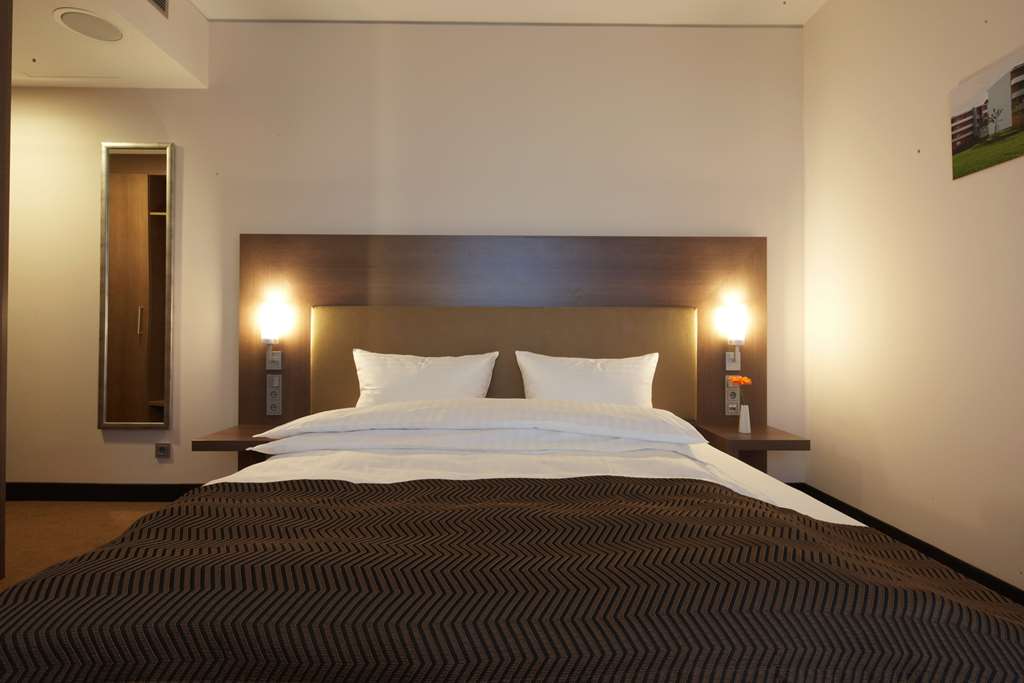 IntercityHotel Mannheim, Germany - Standard Room