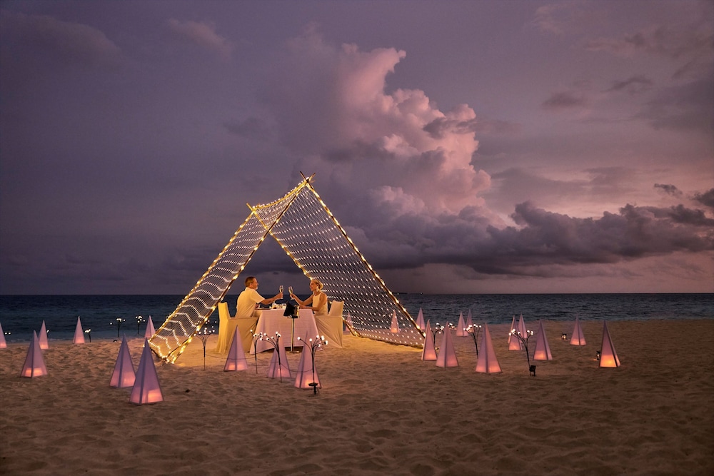 Couples dining