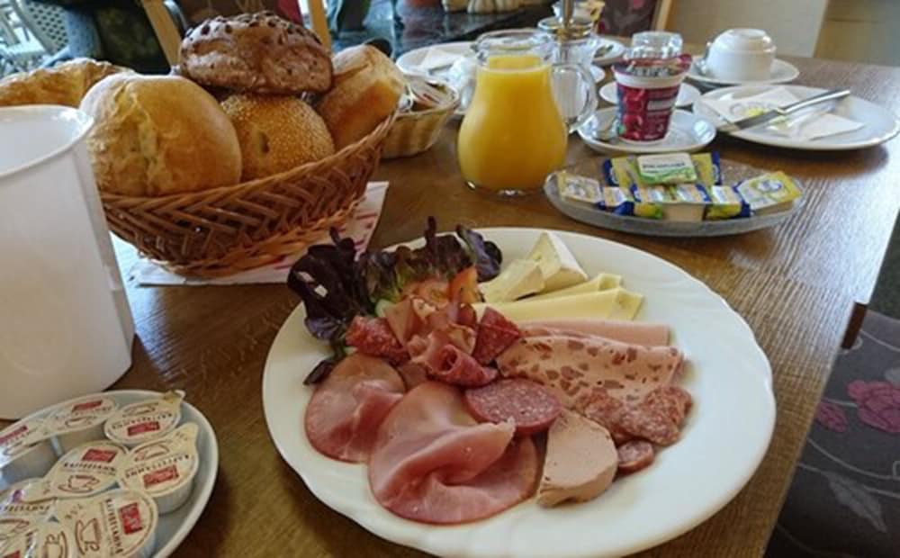 Breakfast meal