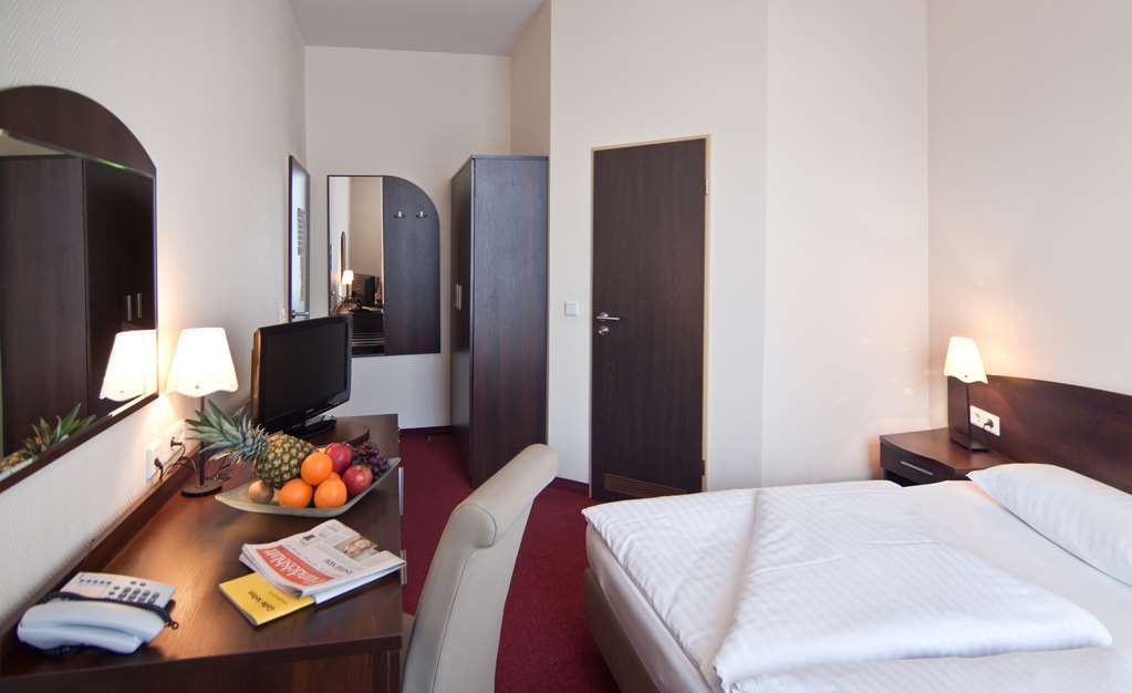 Standard plus room Novum Hotel Eleazar Hamburg