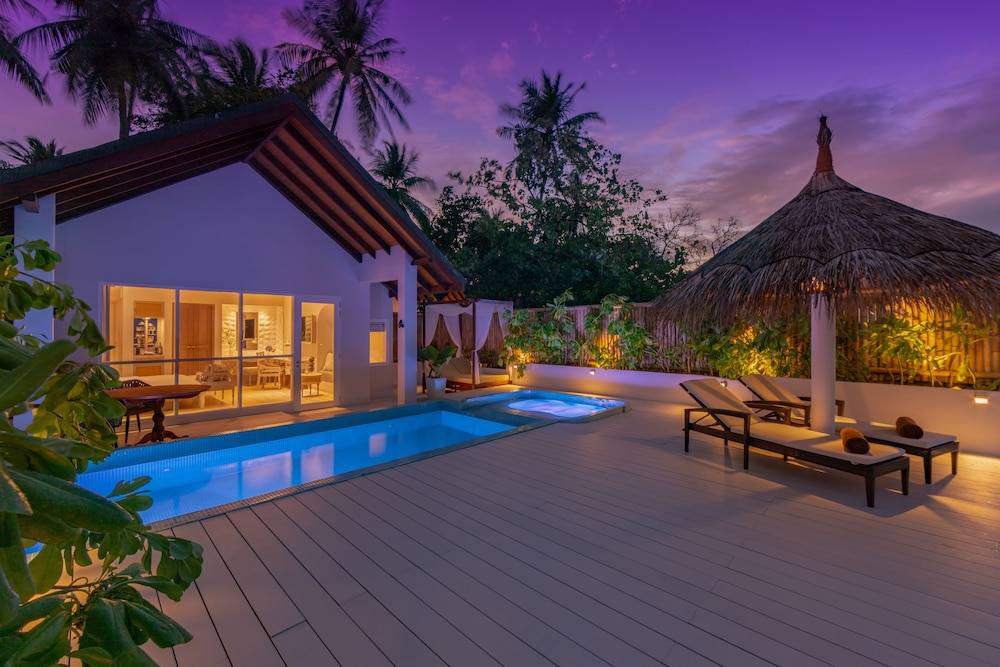 Private pool