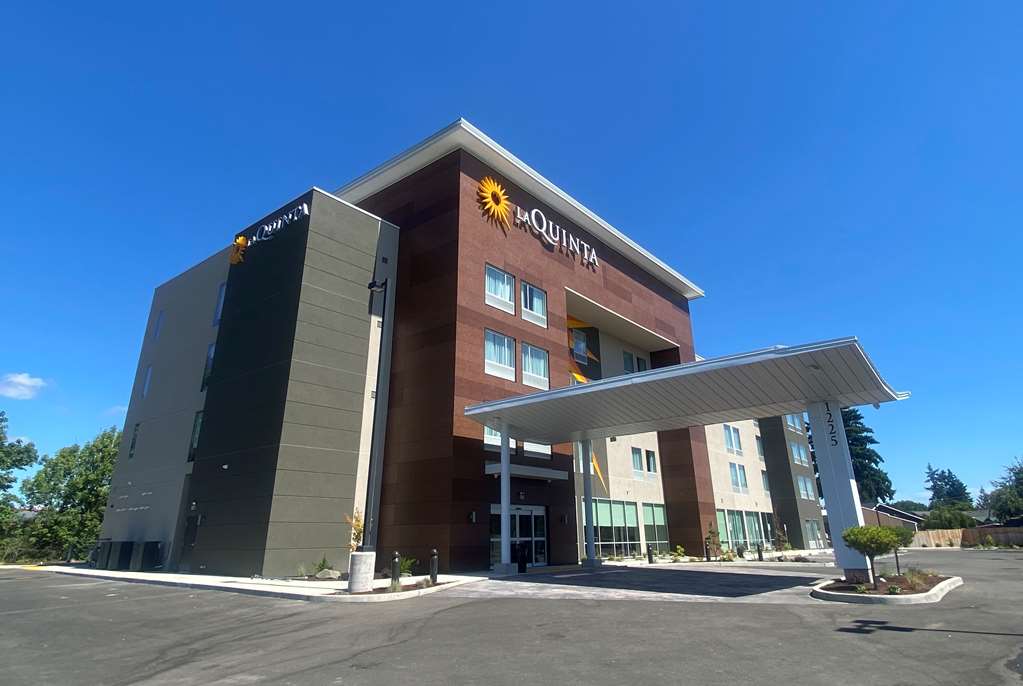 La Quinta Inn & Suites by Wyndham Centralia - photo 3