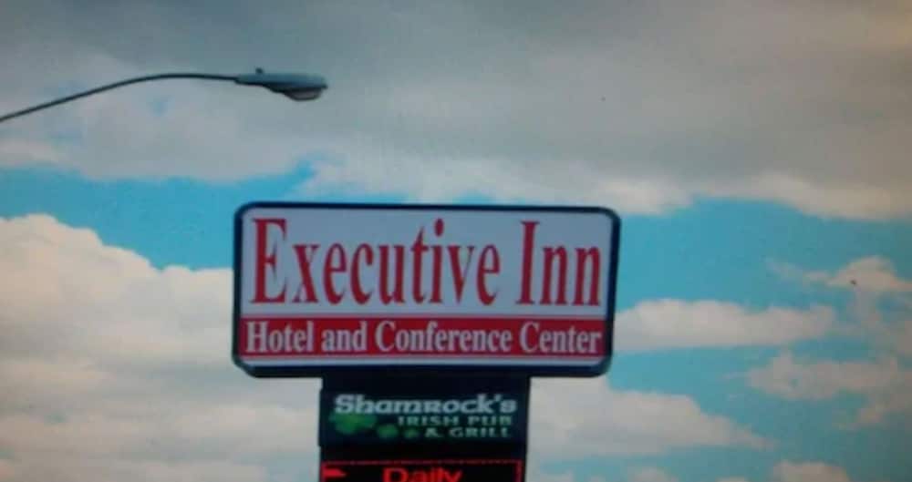 Executive Inn Hotel & Conference Centre - featured photo