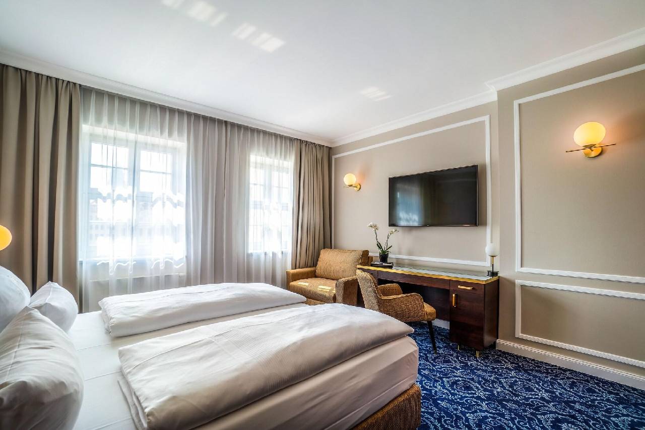 Guest room