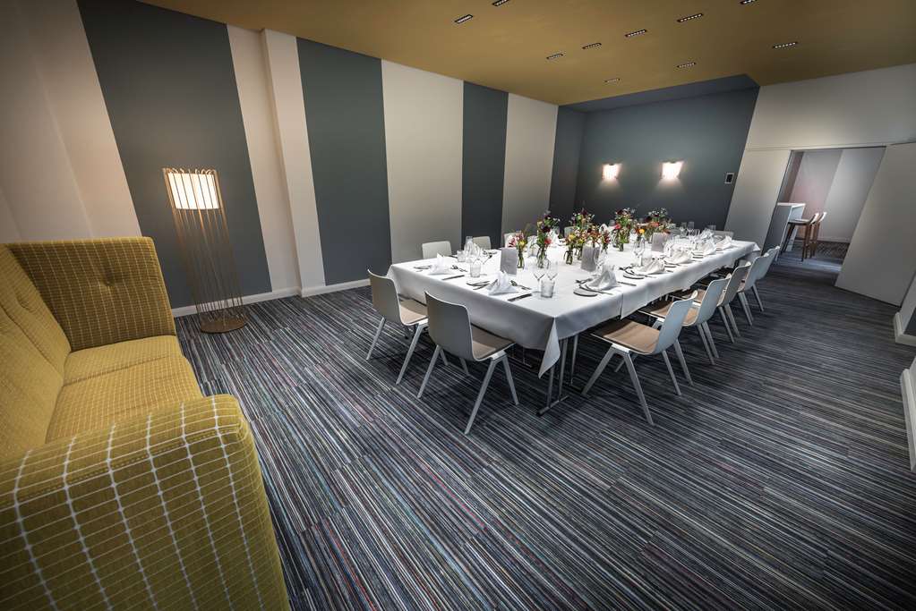 Steigenberger Hotel Treudelberg, Hamburg, Germany - Meeting Room