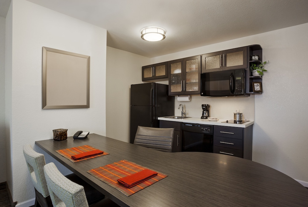 Candlewood Suites Beaumont an IHG Hotel - photo 5