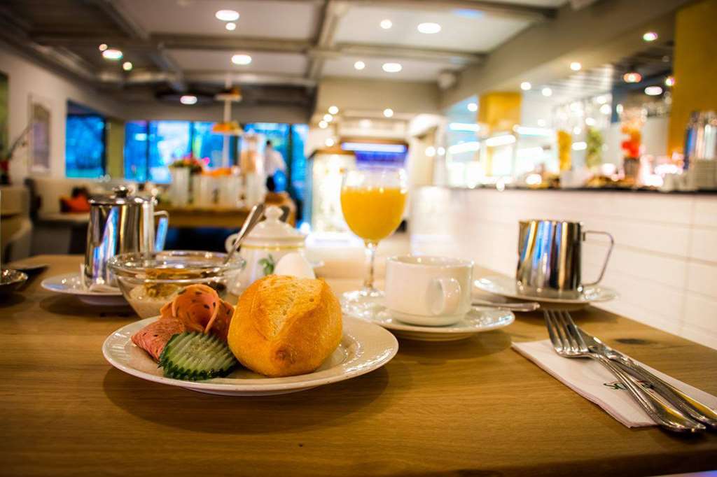 breakfast  hotel central hof