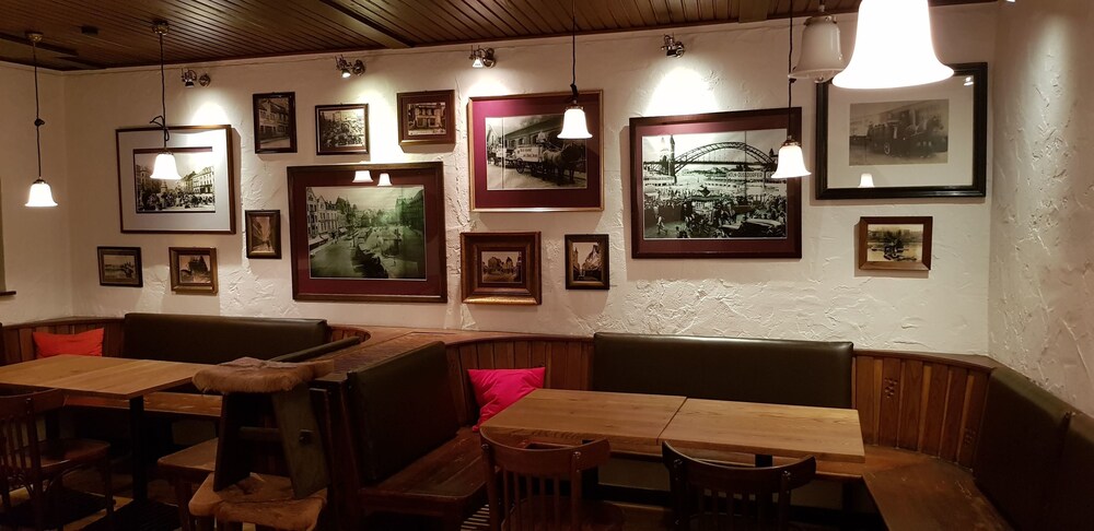 Hotel Bar