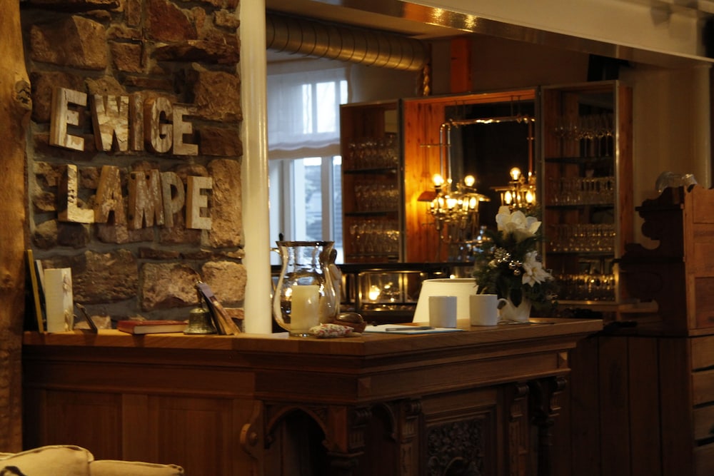 Concierge desk