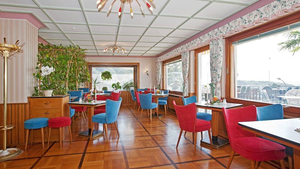 Cafe