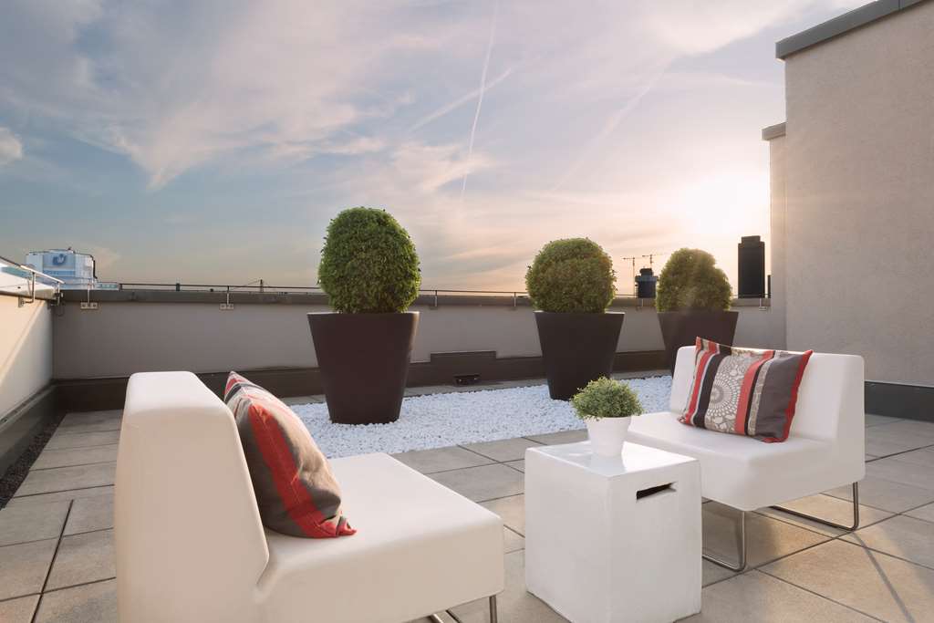 adina apartment hotel frankfurt neue oper penthouse suite terrace
