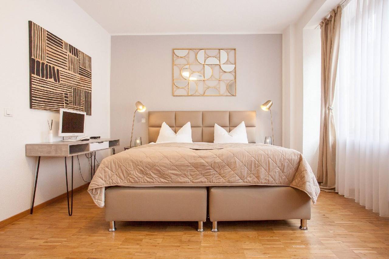 Guest room