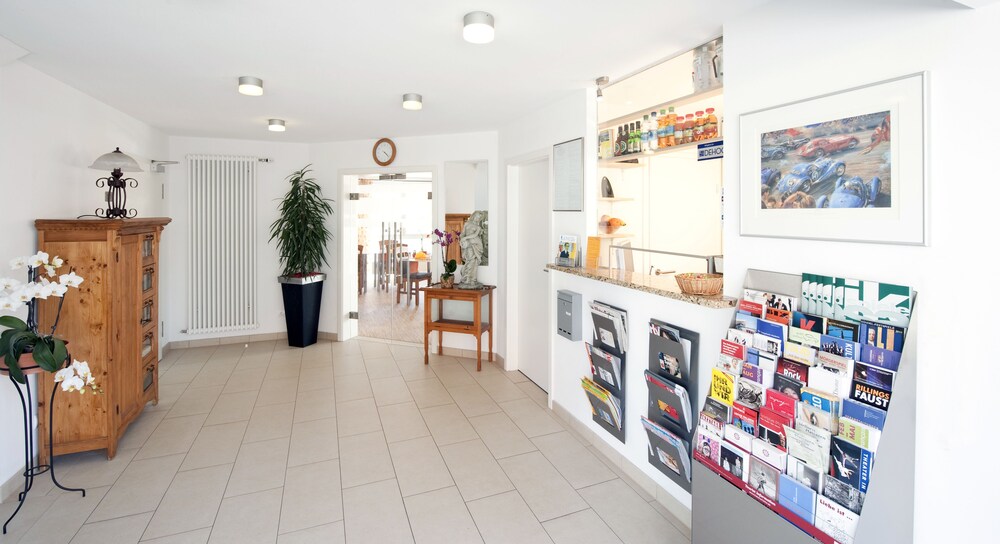 Check-in/Check-out Kiosk