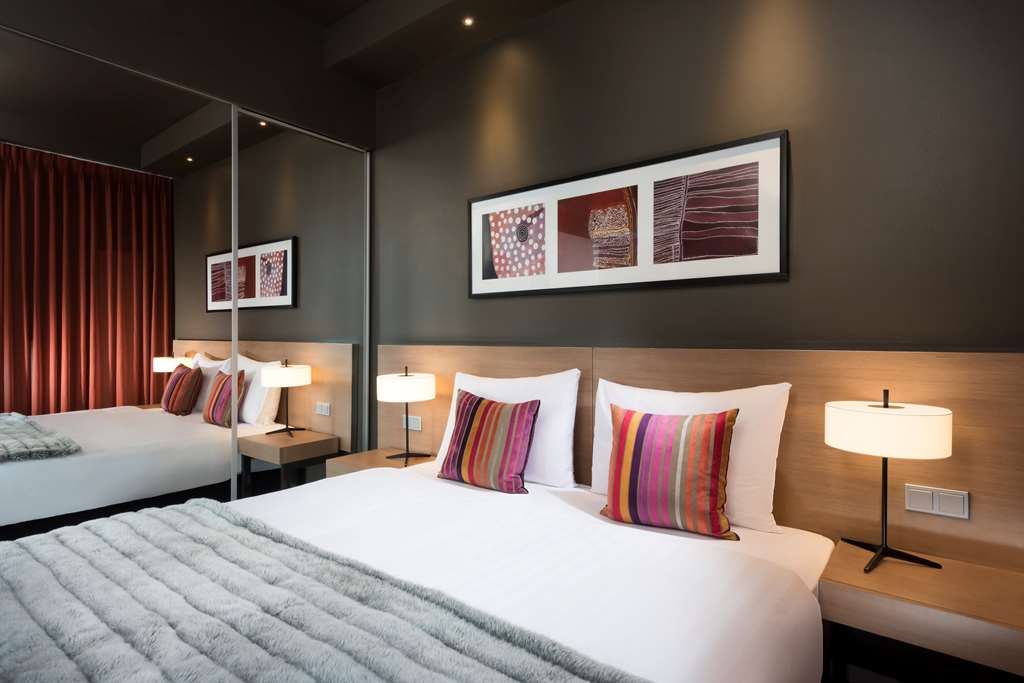adina apartment hotel frankfurt neue oper penthouse suite bedroom