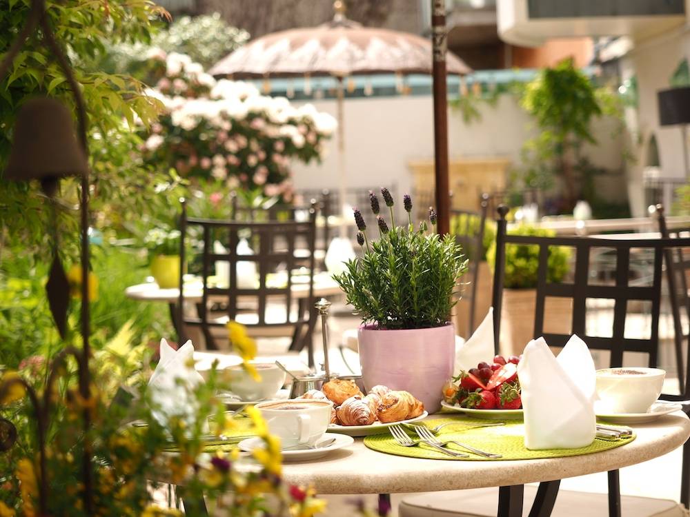 Breakfast area