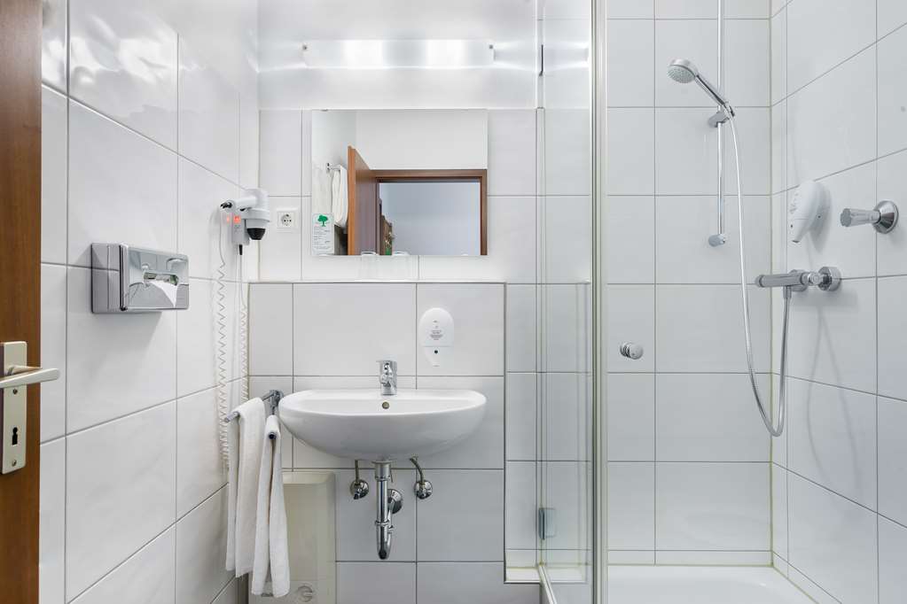Standard Bathroom TOP acora Hotel Dusseldorf