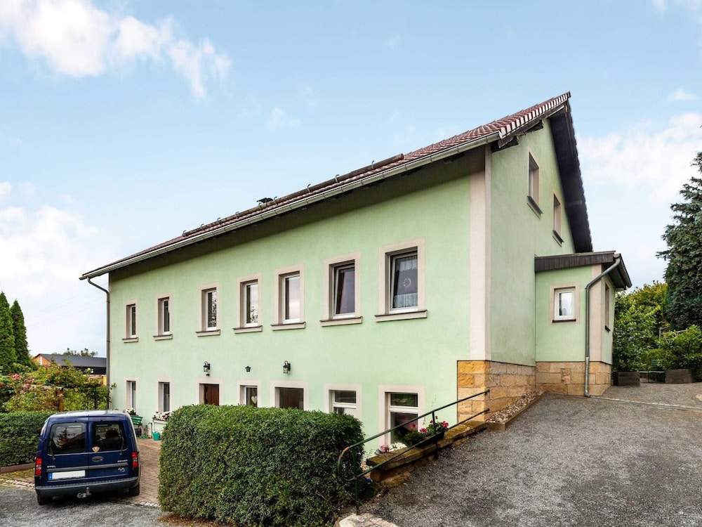 Apartment in Lichtenhain Near Forest