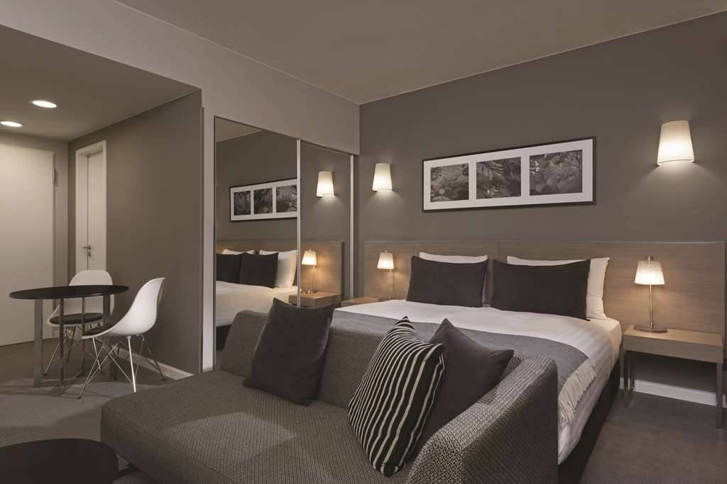 adina apartment hotel hamburg michel studio room bedroom