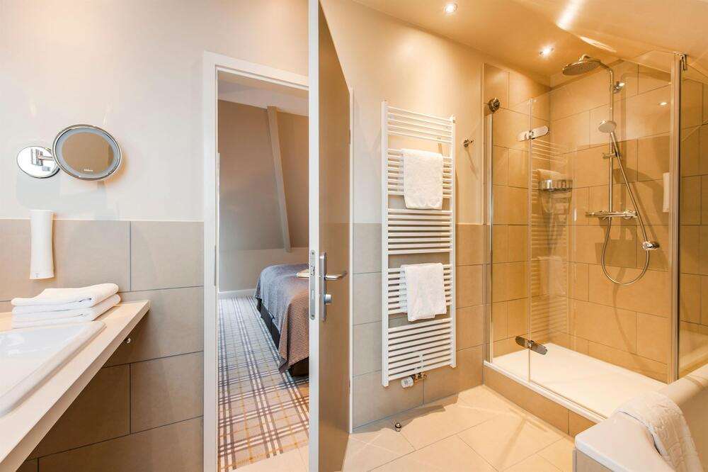juniorsuite bad original