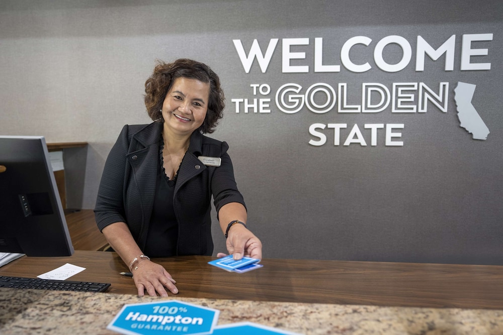 Hampton Inn Ukiah CA - photo 4
