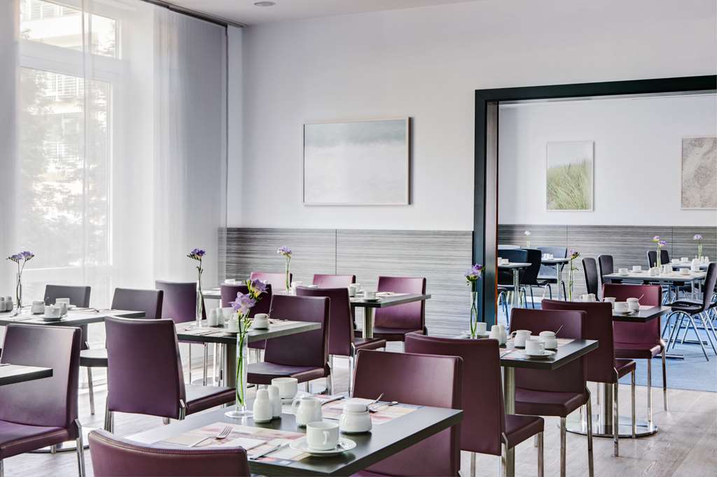 IntercityHotel Rostock, Germany - Restaurant, breakfast