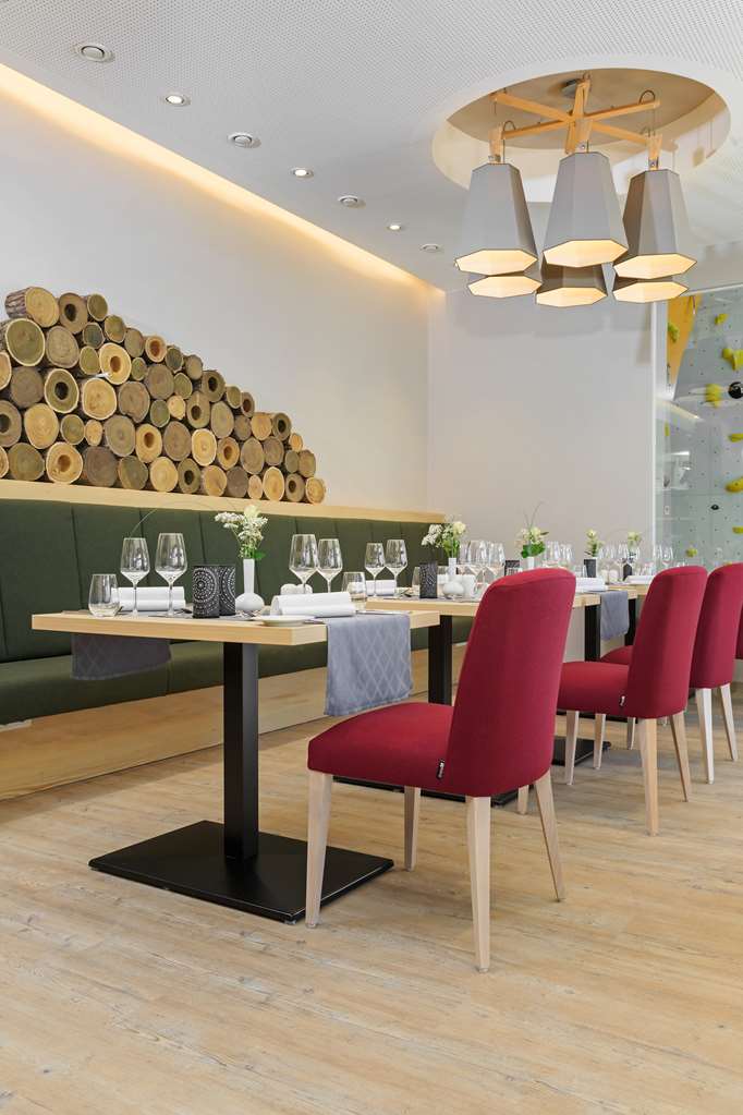 Restaurant_TOP EMBRACE Allgaeu ART Hotel Kempten